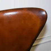 Chaise Egg Vintage Teintée à la Main en Brun Whisky