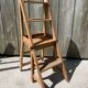 Chaise escabeau