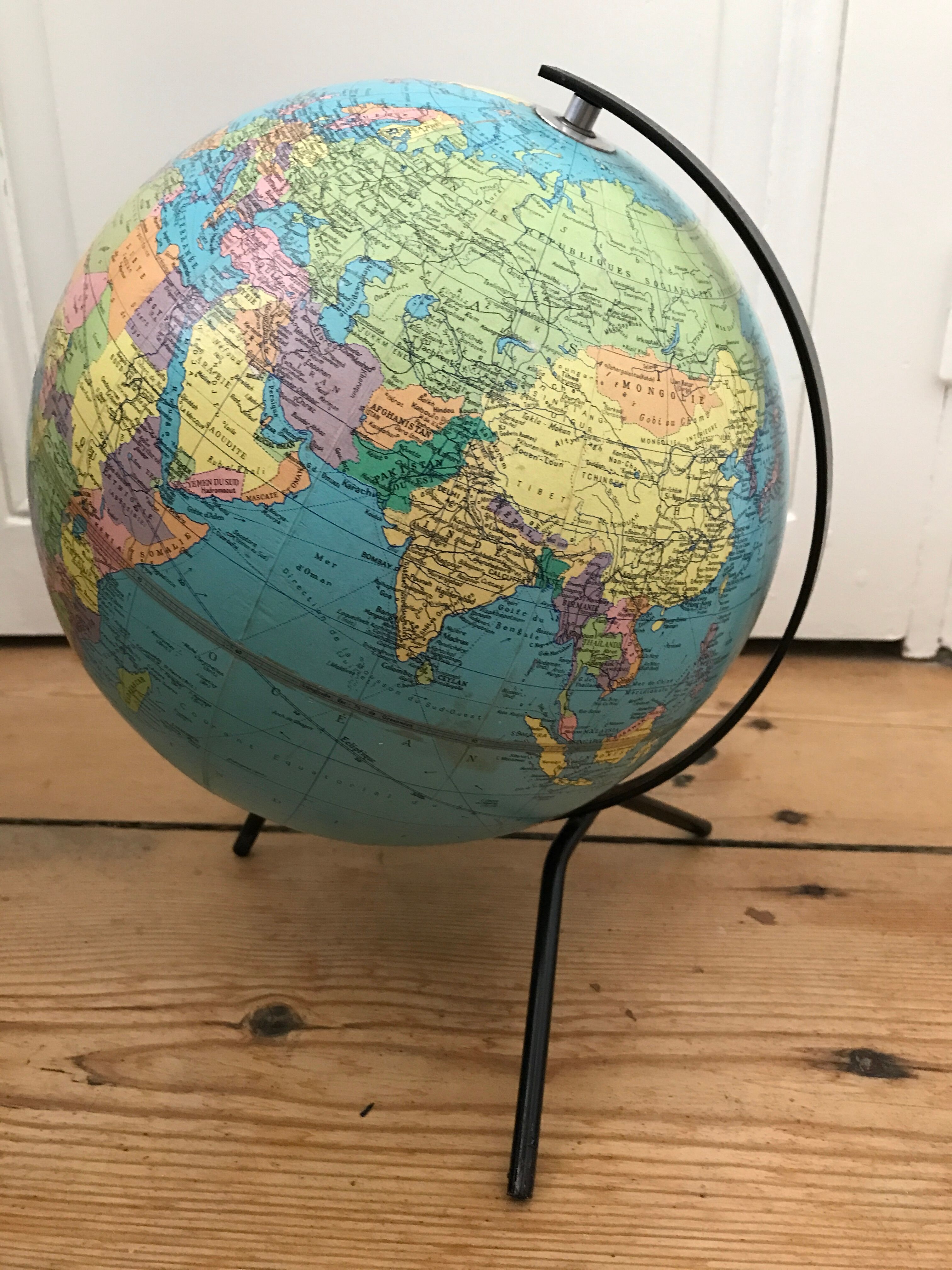 Globe Taride year 1969