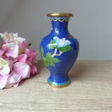 Ancien petit vase bleu en laiton cloisonné motif fleurs pivoine rose