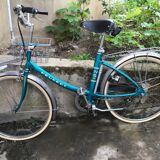 Vintage bike blue green woman brand Peugeot 70s