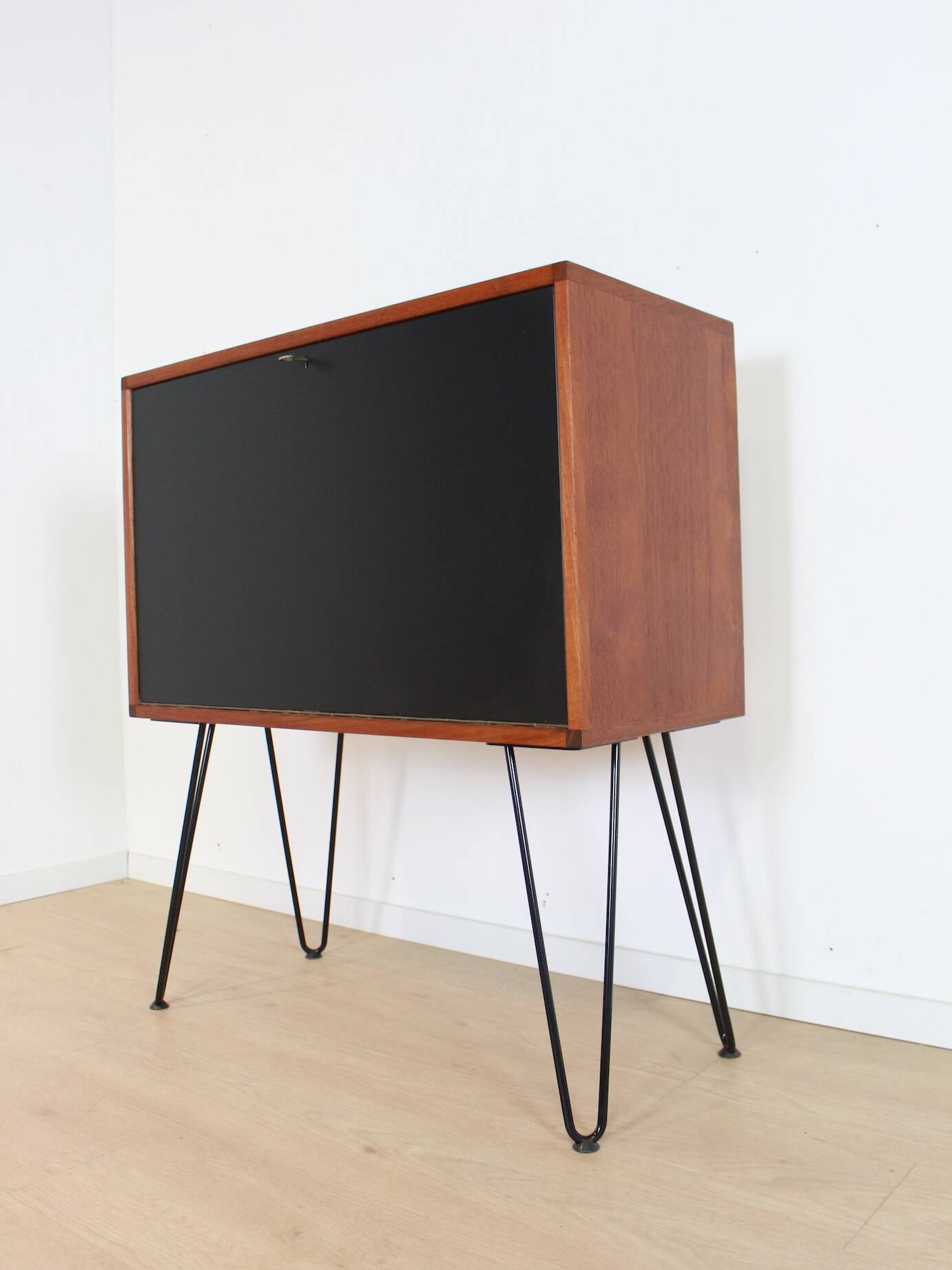 vintage cabinet on hairpinlegs