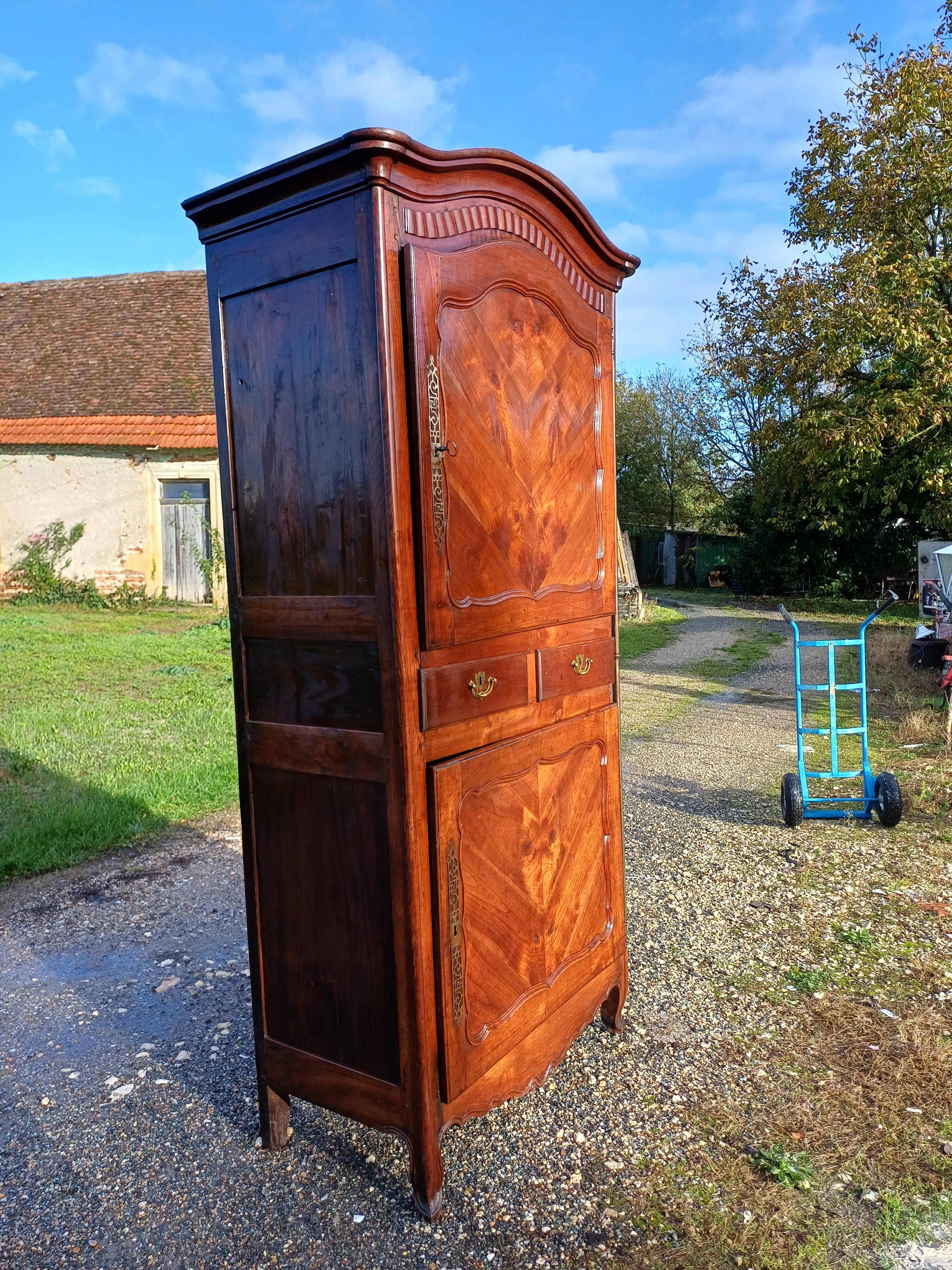 19th century walnut wardrobe with 2 doors and 2 drawers