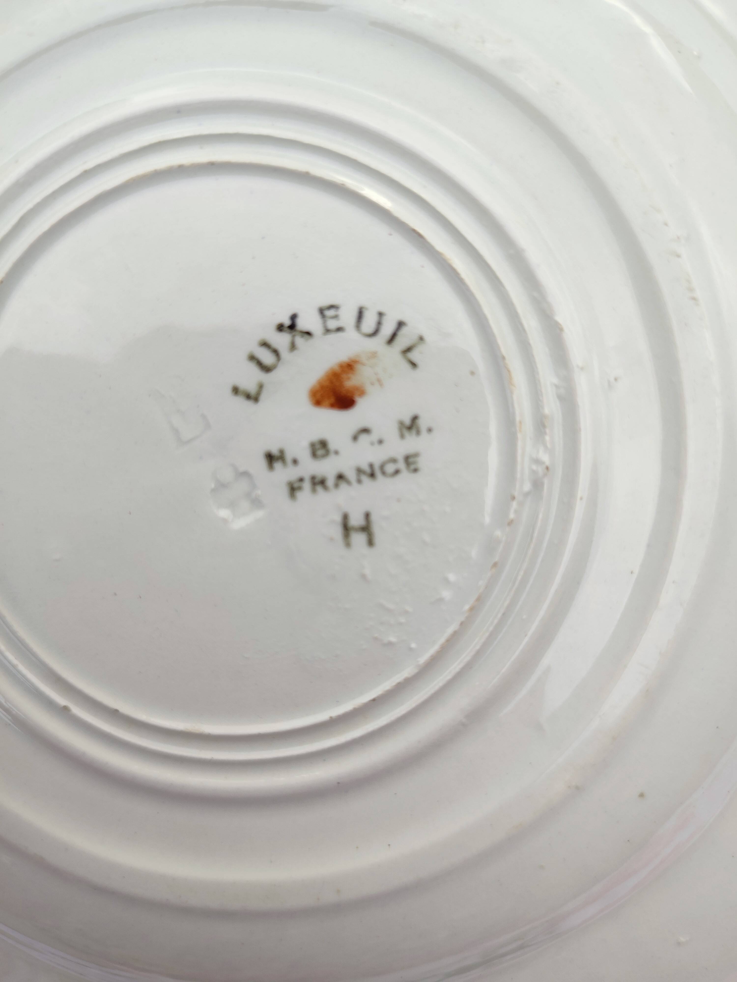 Set of 7 dessert plates