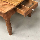 Ancienne table basse pieds tournés