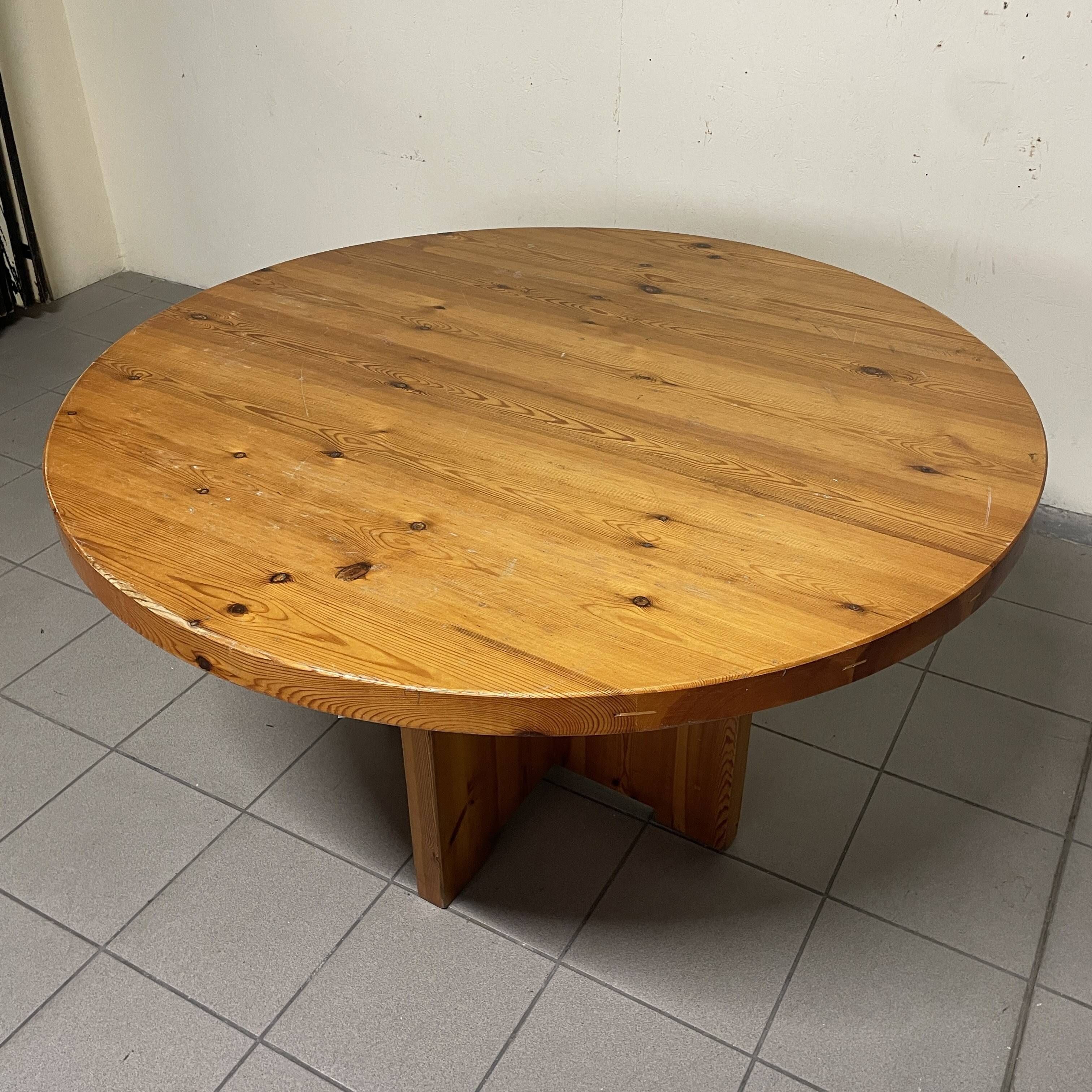 1970s round dining table in larch