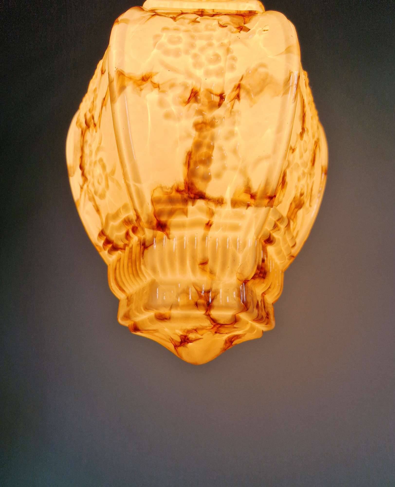 Art Deco suspension in marbled opaline, 1920s-30s