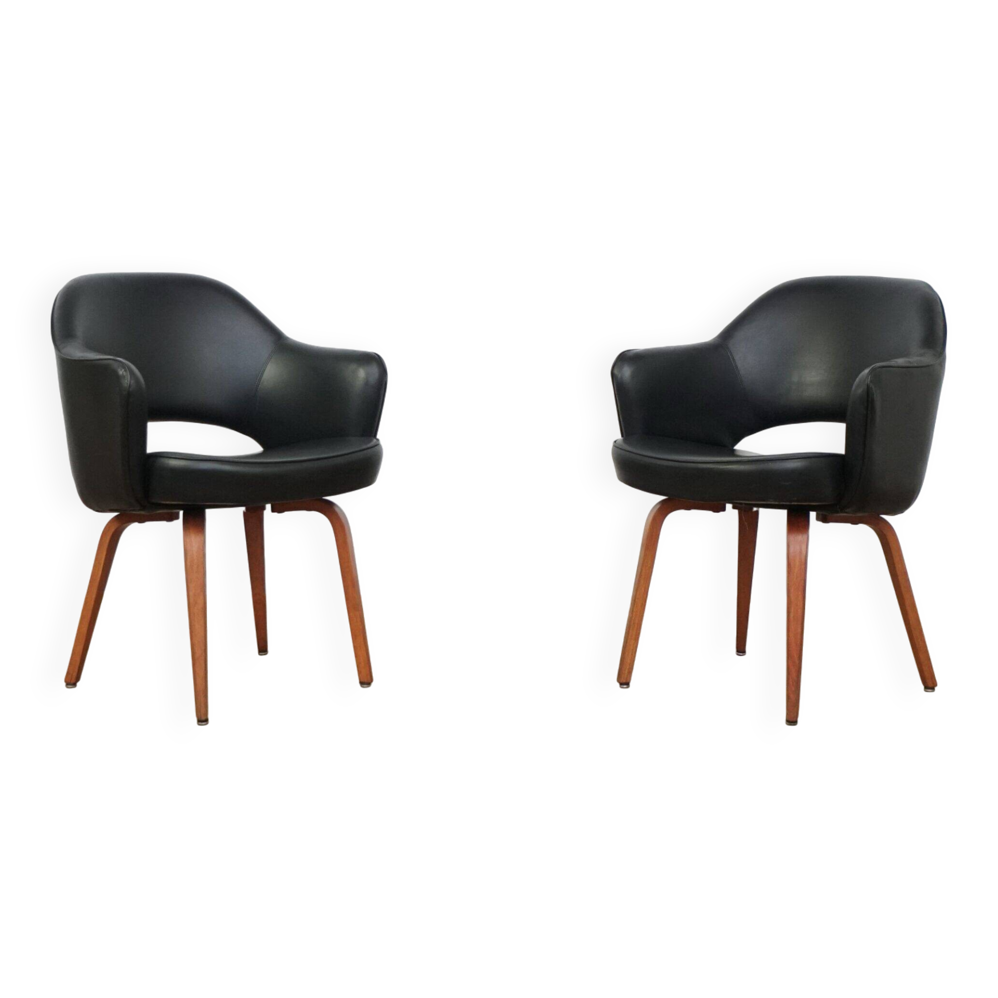 Ensemble de deux fauteuils en cuir Eero Saarinen pour Knoll