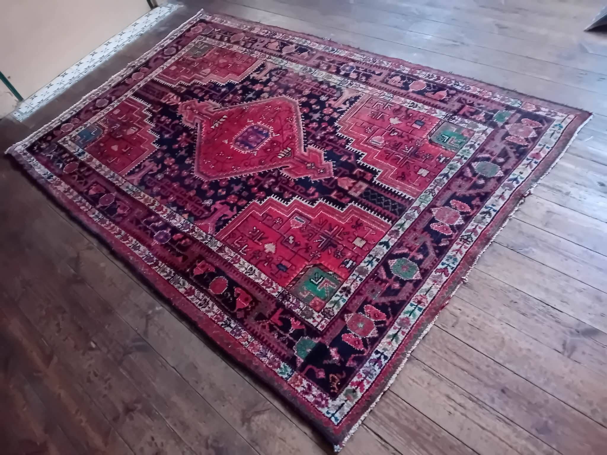 Handmade Tuyserkan Persian Rug 230x150cm