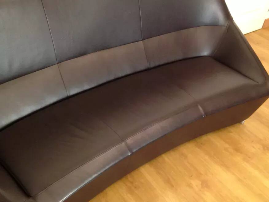 Cinna leather sofa designed by François Bauchet