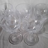 5 petits verres à pied cristal gravé