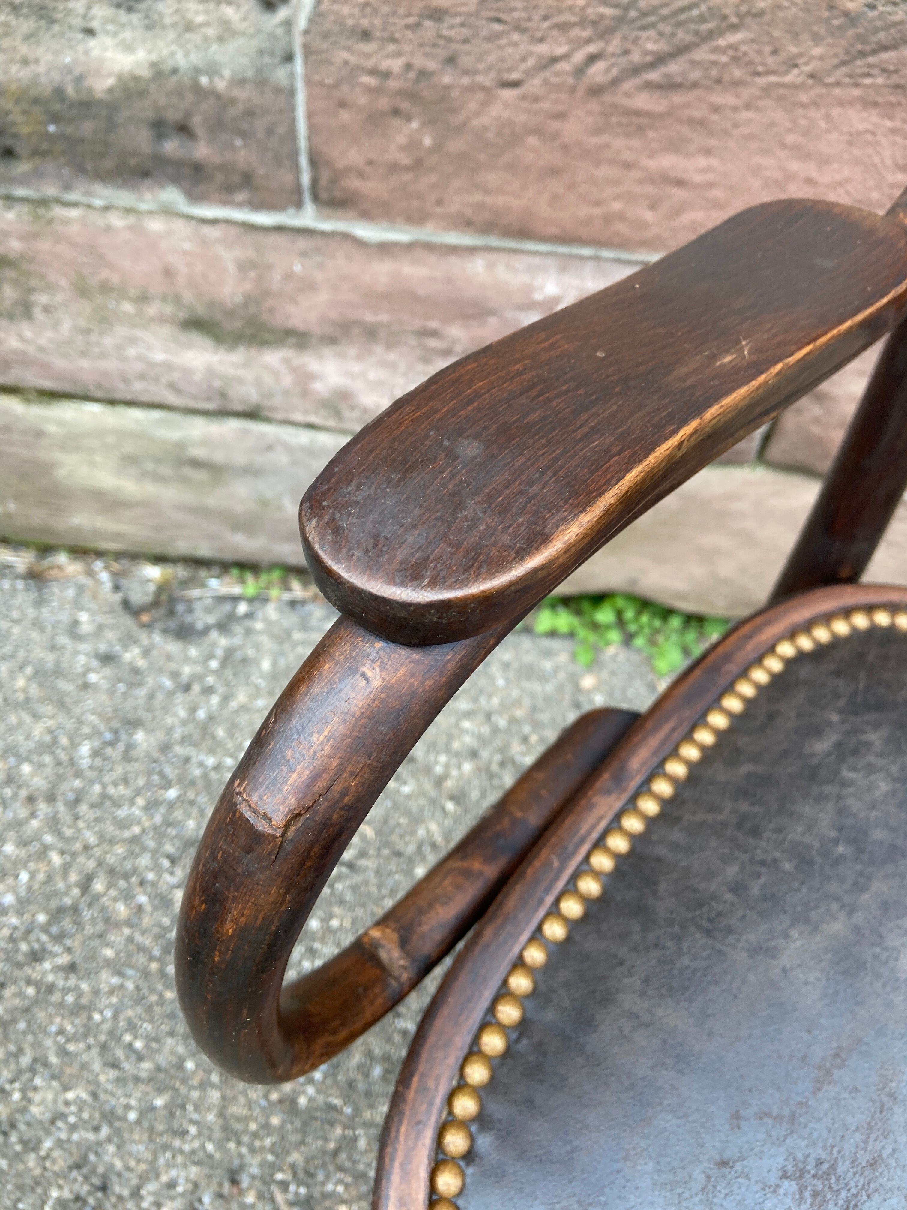 Viennese armchair n°70 (n°1070) bentwood