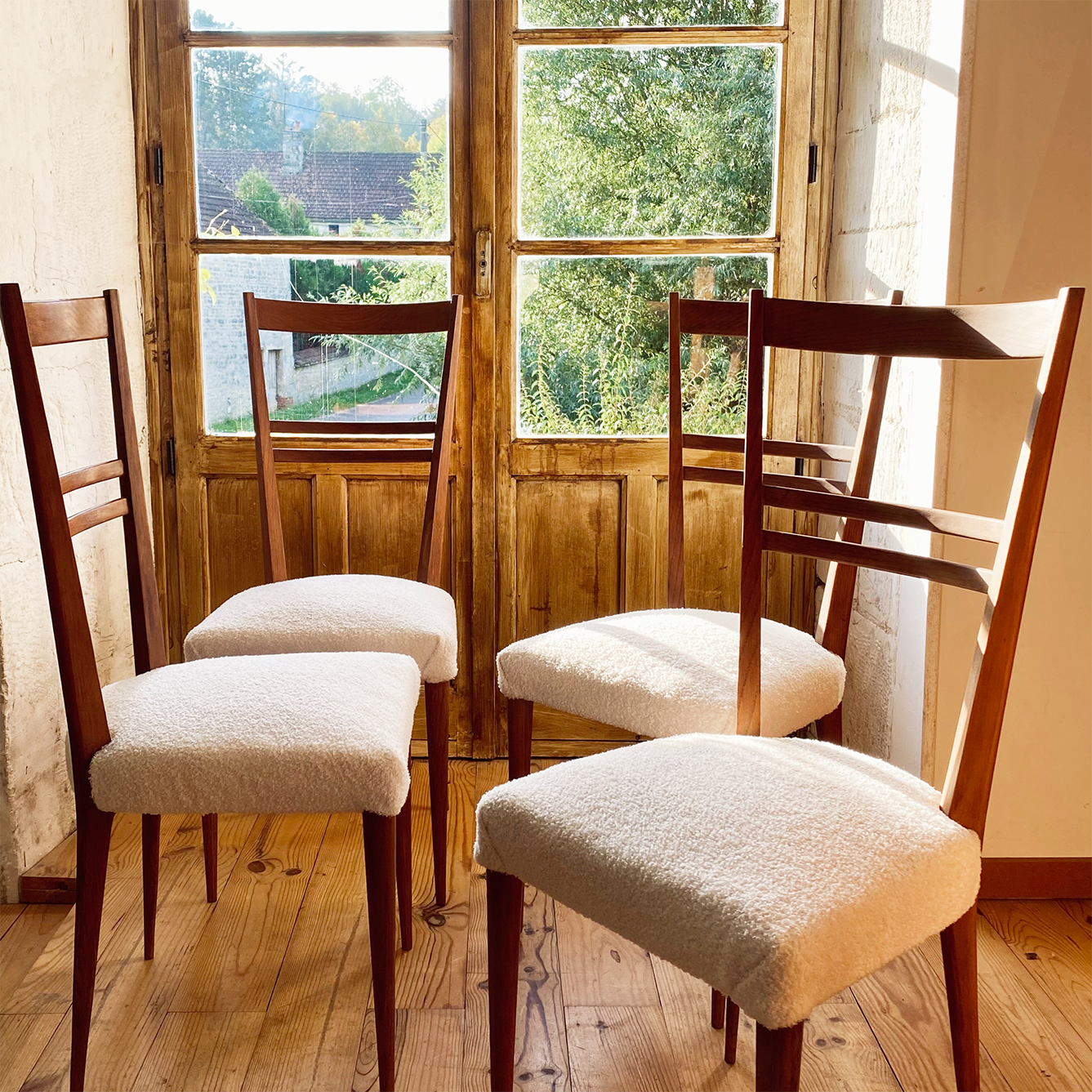 4 scandinavian chairs with seating in buckle fabrics