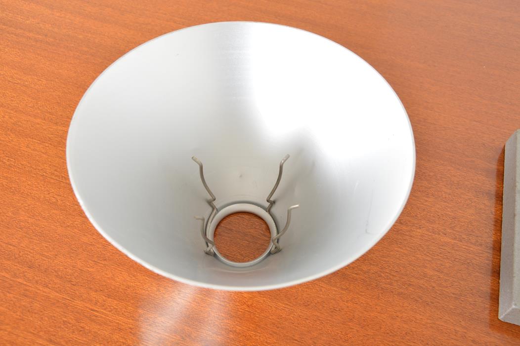 Santa & Cole Gira table "Lamp twist"