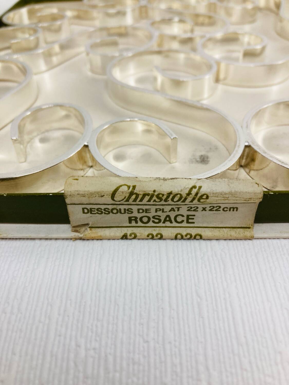 Christofle "Rosace" silver-plated trivet - With gold box