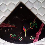 Corner shelf in Chinese lacquer