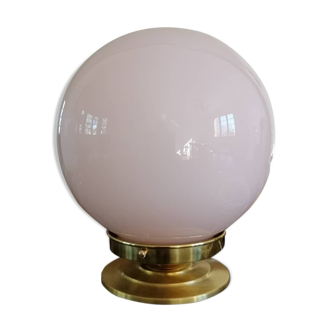 Vintage lamp to lay