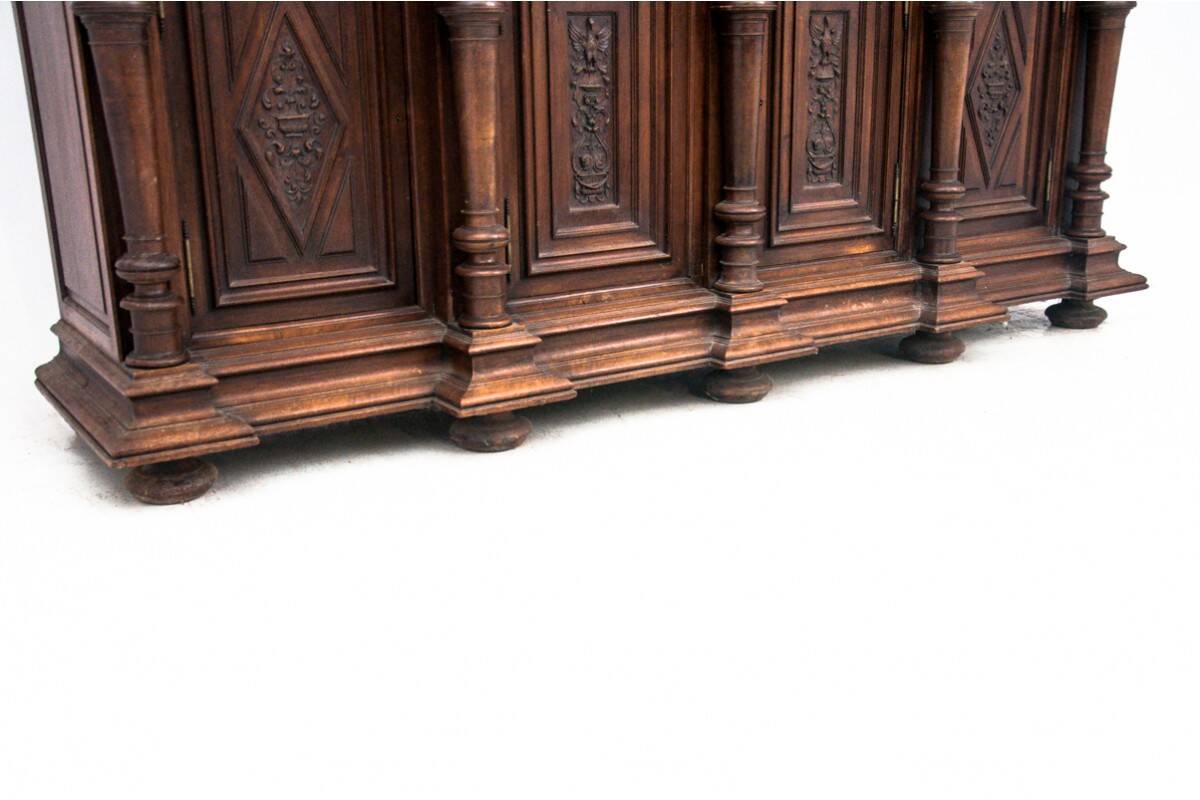 A historic cupboard from the end of the 19th century.