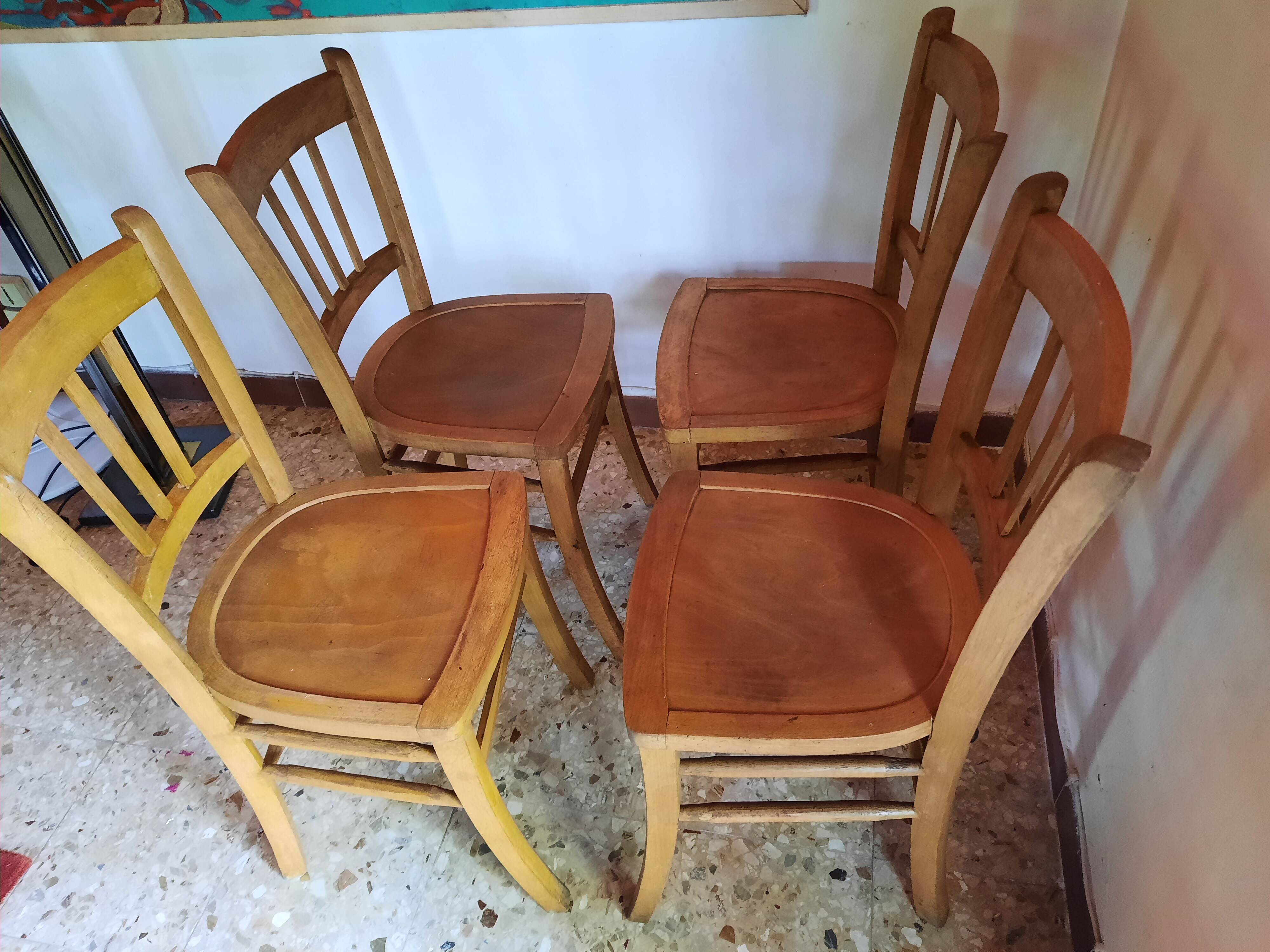 Set de 4 chaises de bistrot bois clair années 50-60