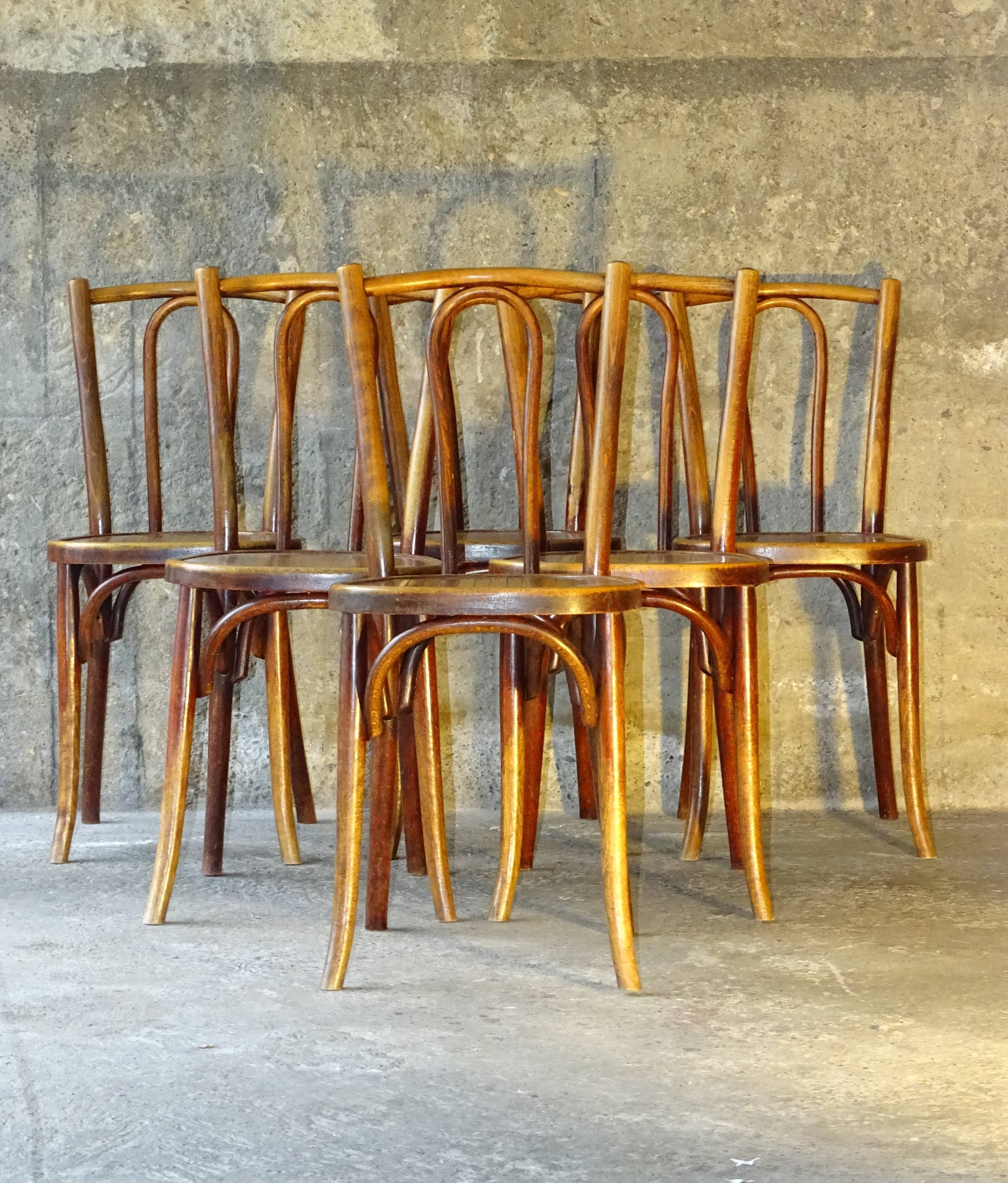 Set of 6 sitting Baumann 1925 Bistro chairs wood, N ° 56 perfect condition.