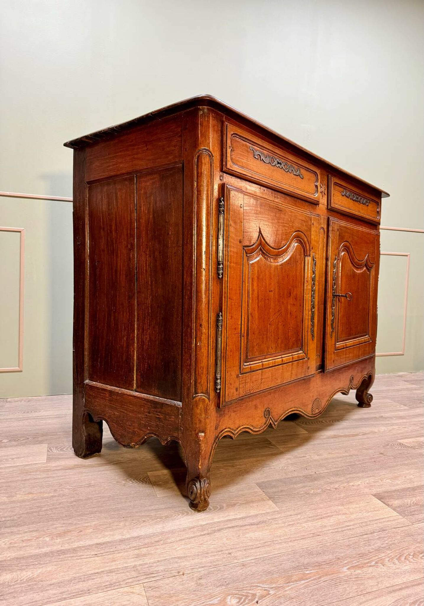 Provençal Buffet In Walnut From Louis XV 18th Century