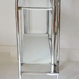 Folding serving table