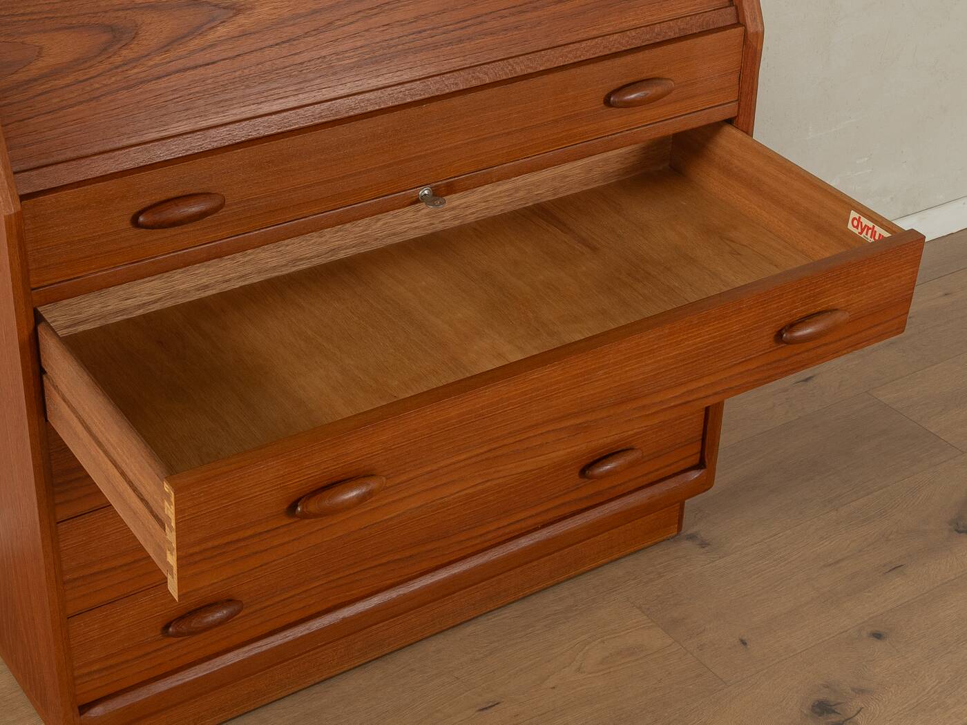 1980s secretary, Dyrlund, vintage