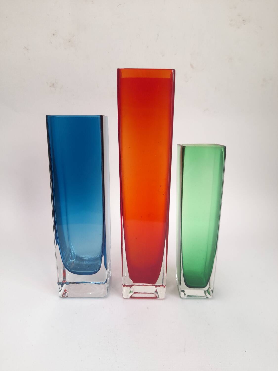 Set of 3 Murano glass vases