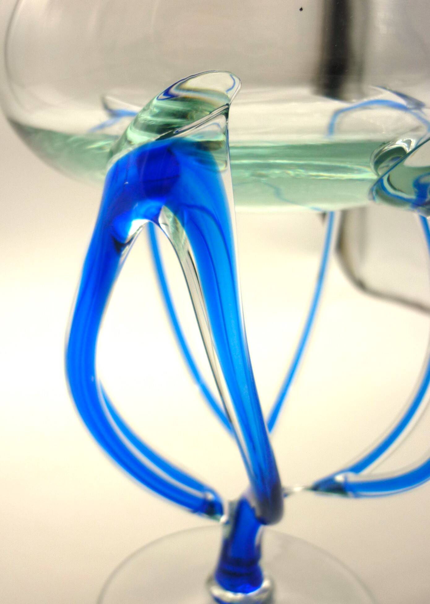 Blown crystal jellyfish bowl, creation by Vessiere at Baccarat.