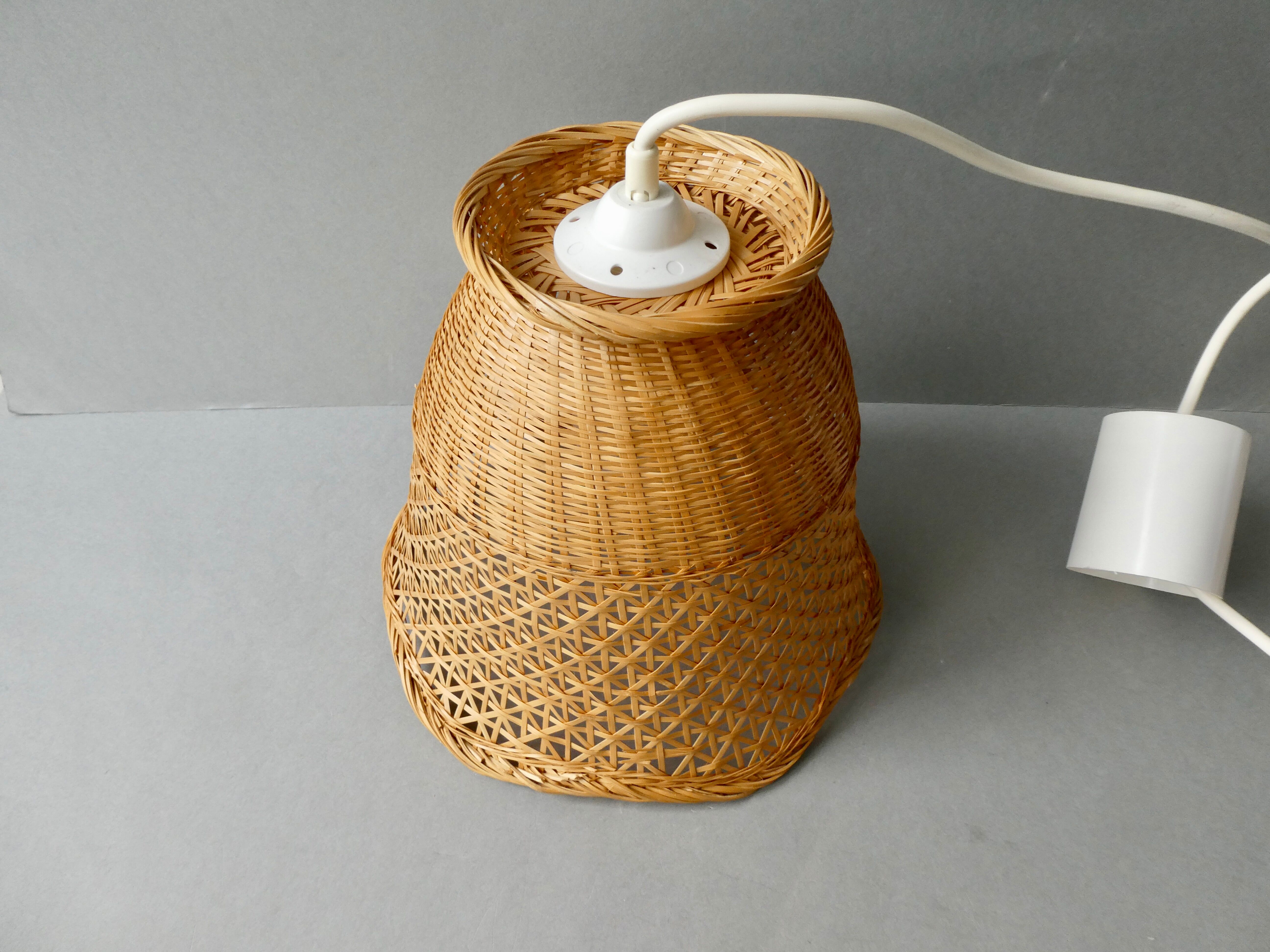 Woven wicker suspension, 70s