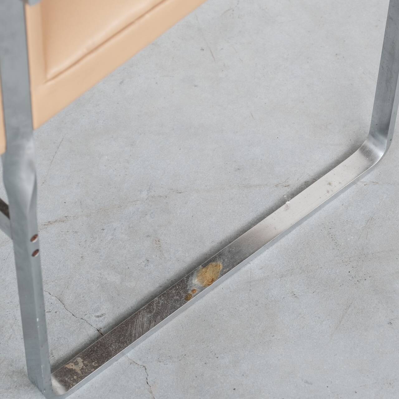 Set of Six Hans J Wegner 'JH811' Mid-Century Steel and Leather Dining Chairs