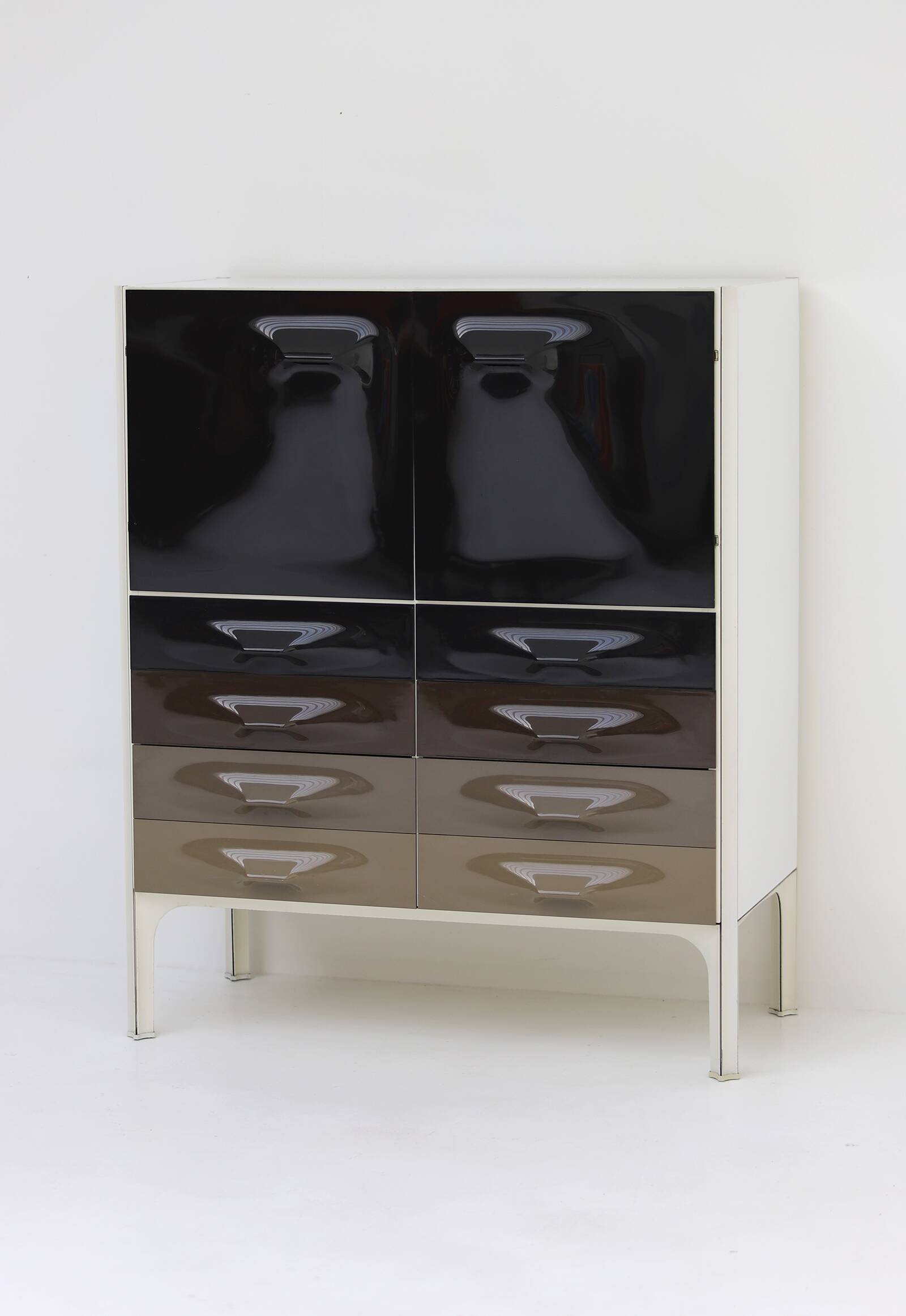 Space Age Modern Df2000 Cabinet by Raymond Loewy for Doubinsky