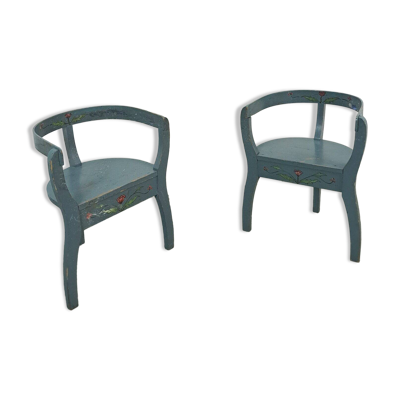 Ancien ensemble de chaises bleues en bois avec des fleurs de Suède