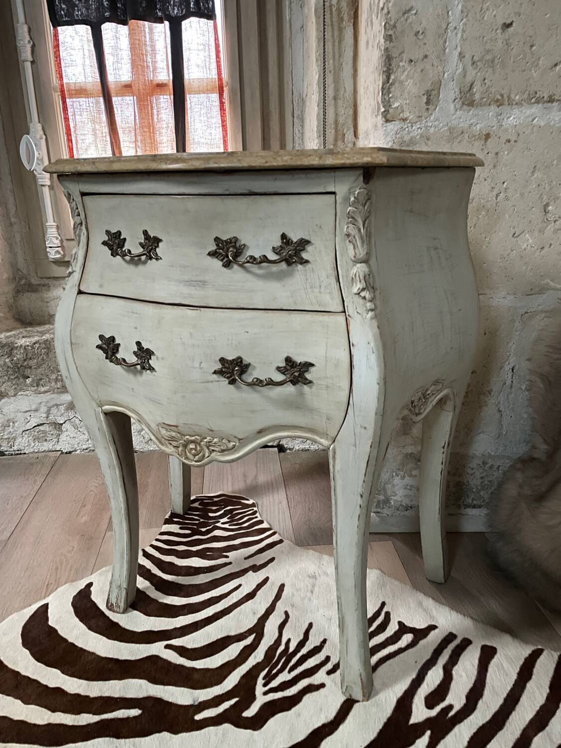 Small Louis XV style chest of drawers