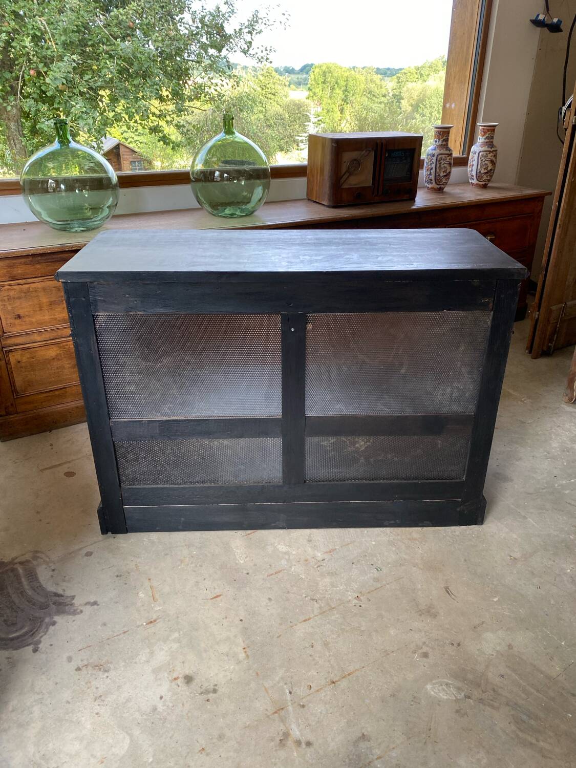 Central Island Counter