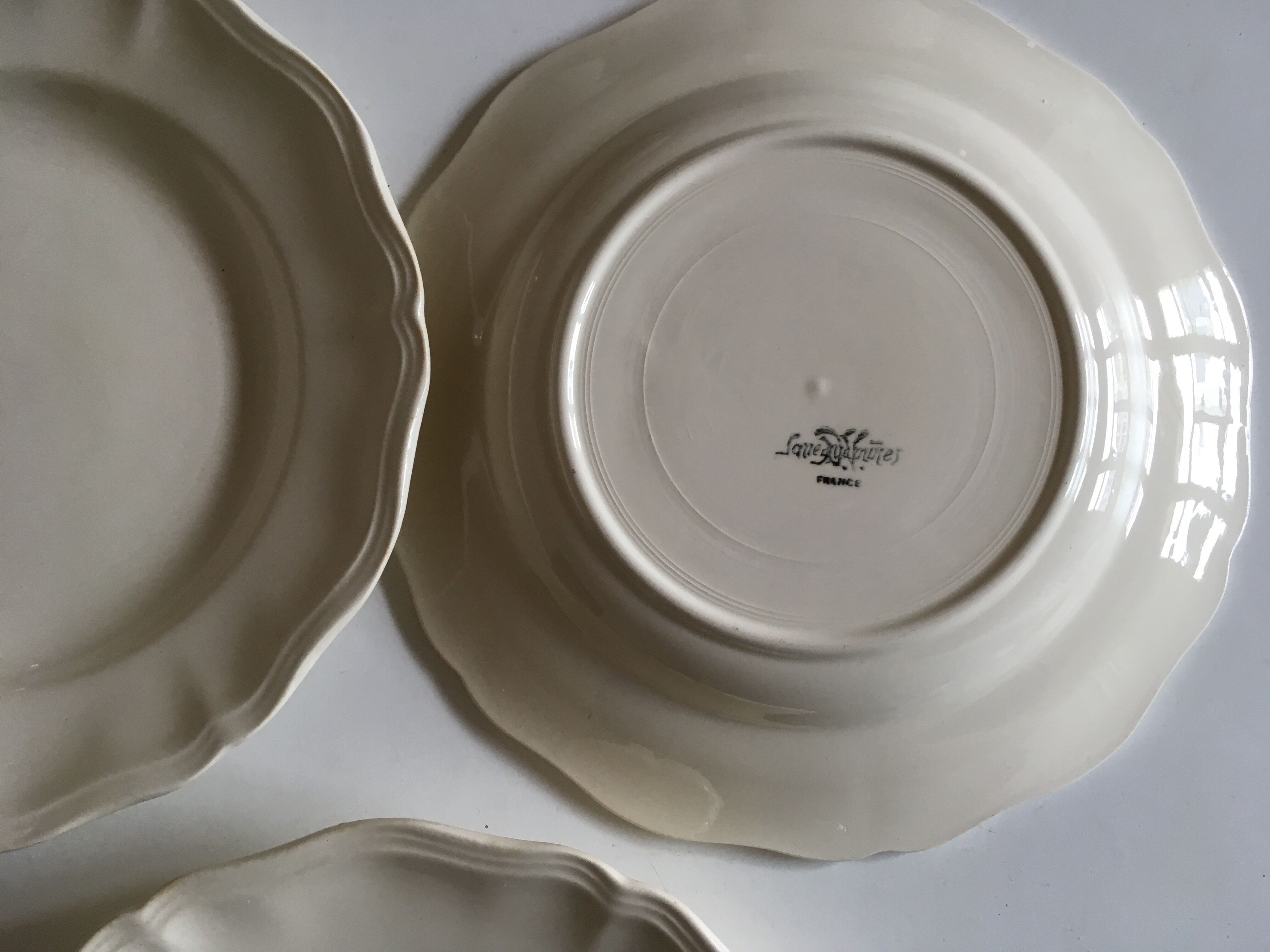 6 Sarreuemines ivory plates to gadroons