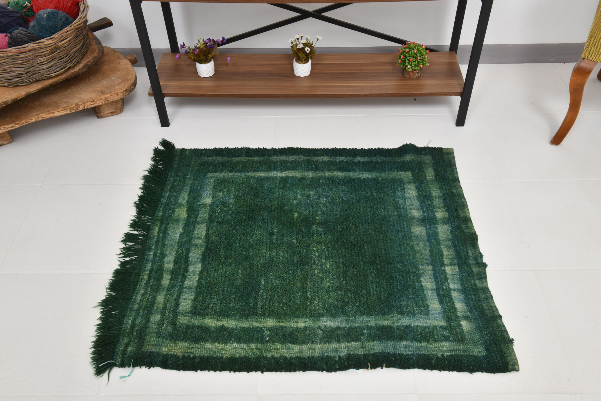 3x3 square green vintage rug 94x105cm