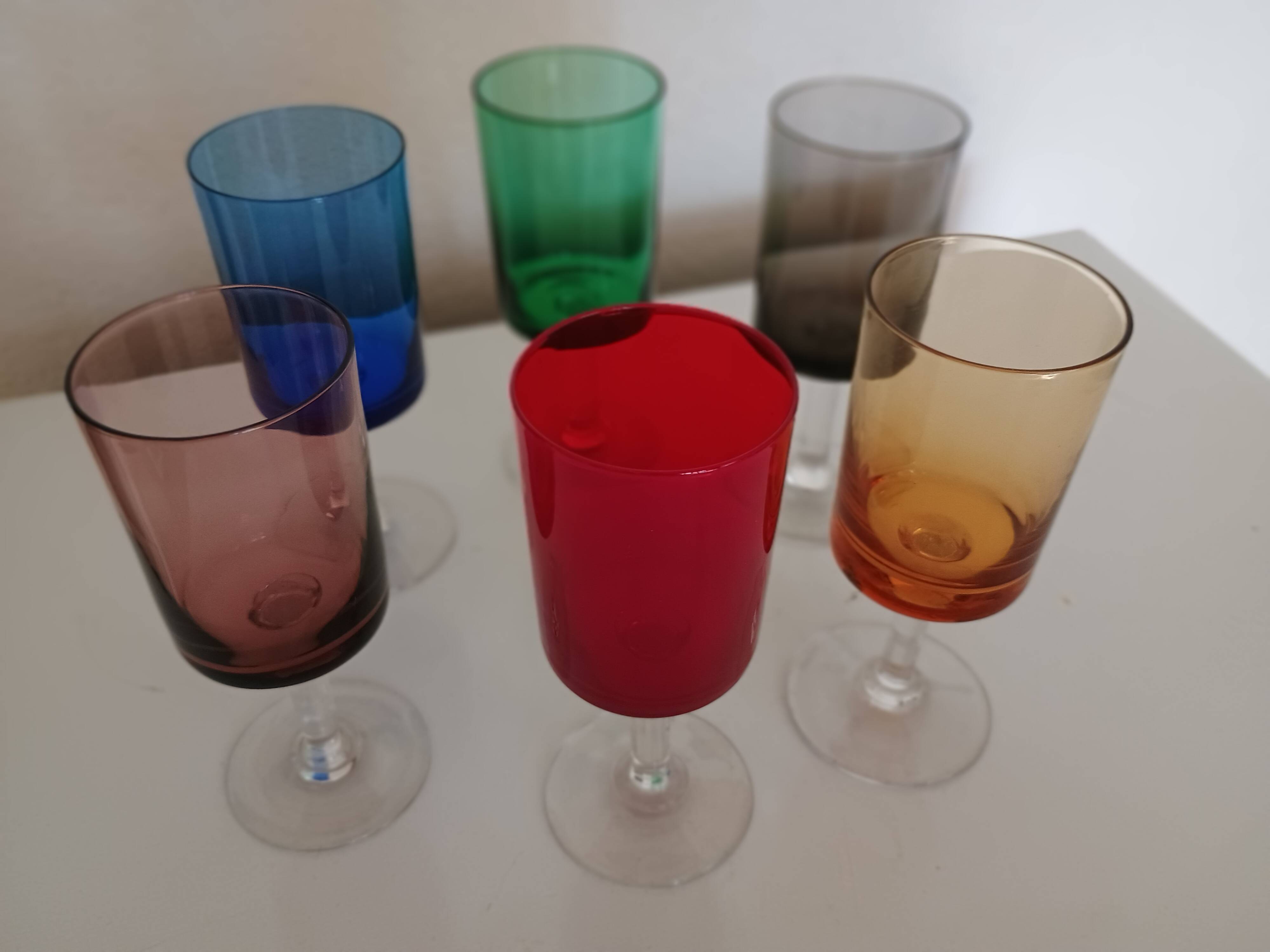 6 straight wine glasses in different colors with colorless stems 10cl - vintage