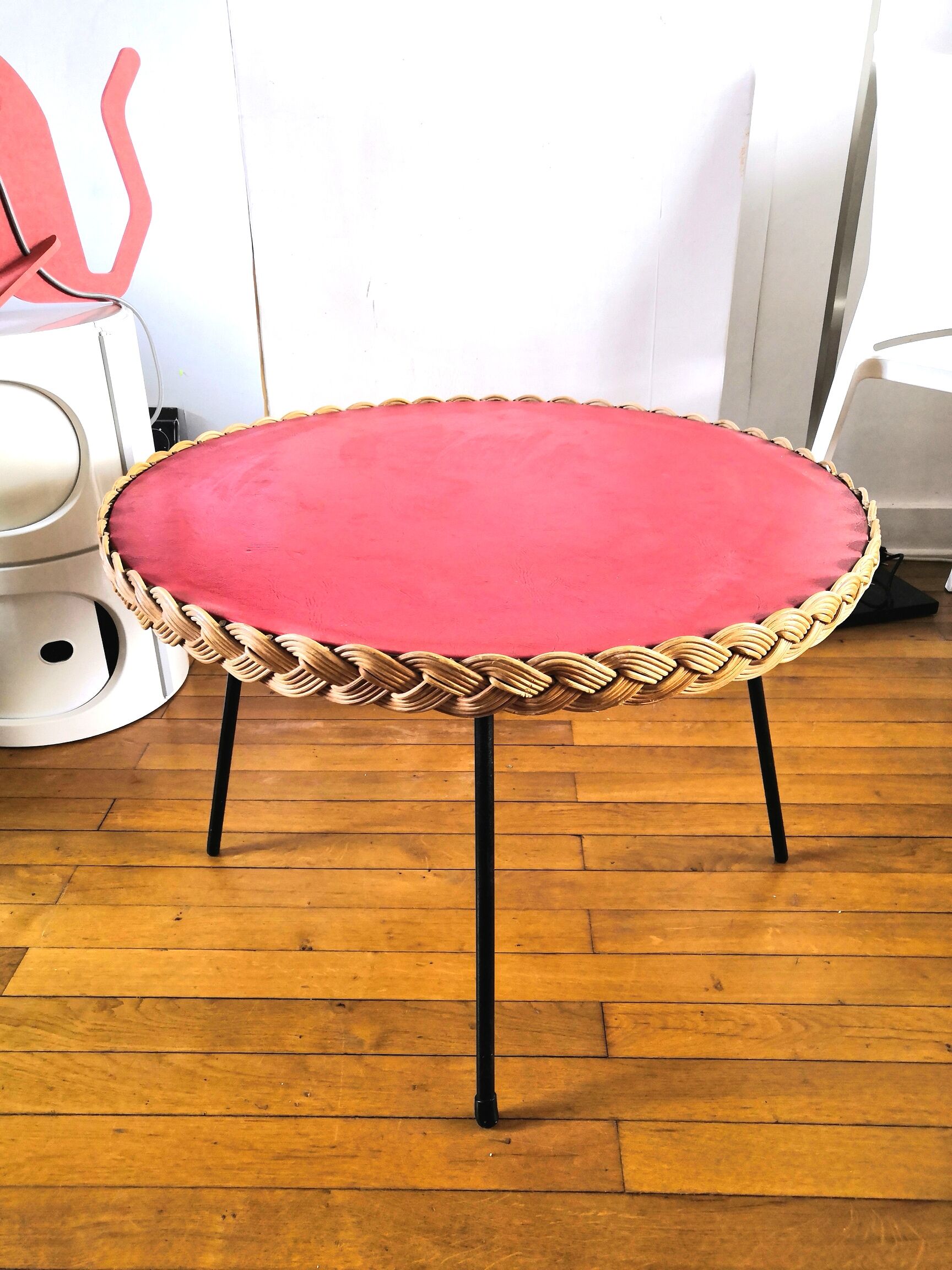 Coffee table wicker and metal design 60s