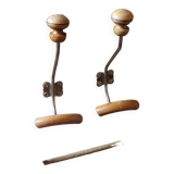 Pair butterfly hooks locust ball wood