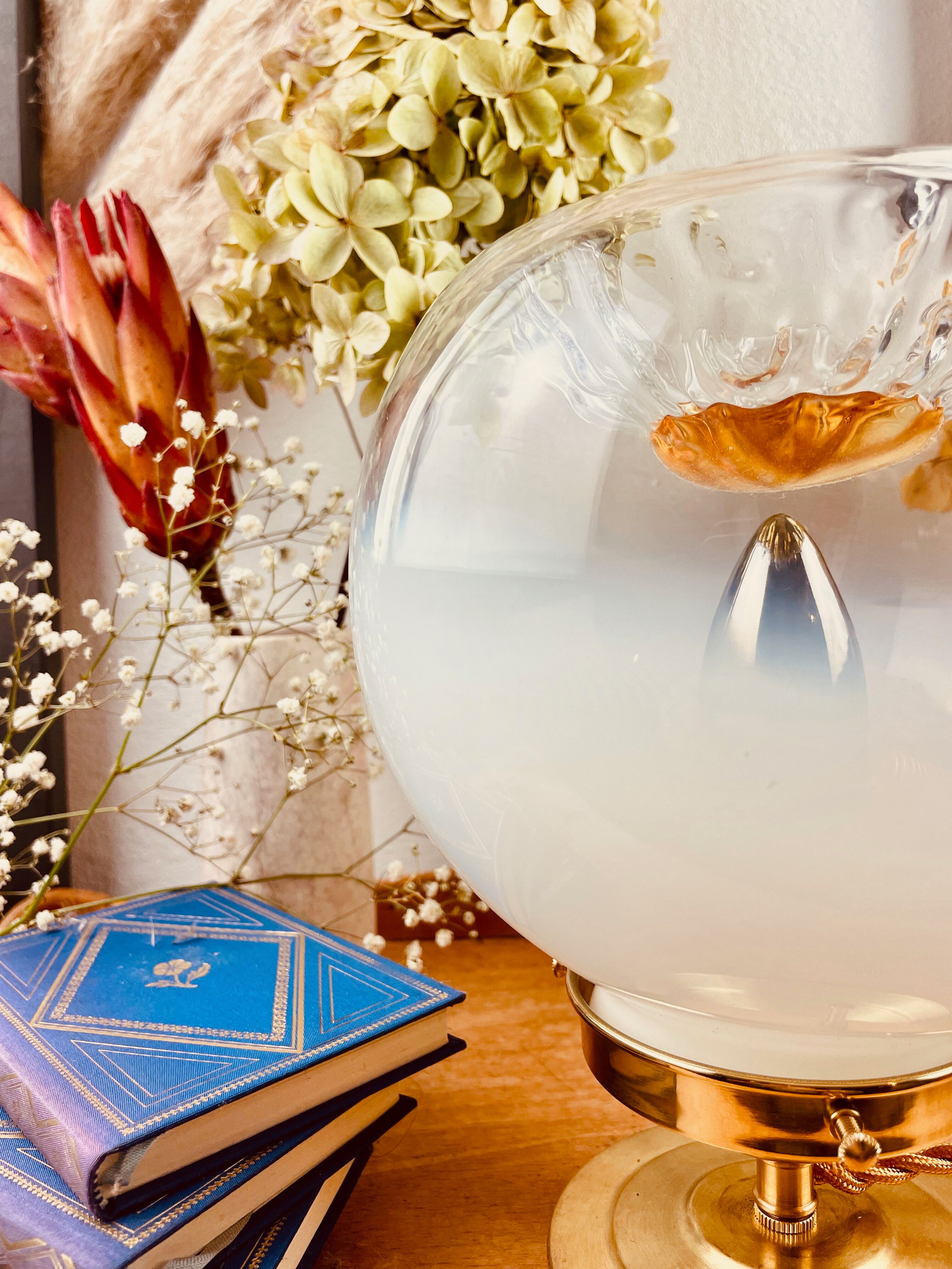 Old globe table lamp bi-color Murano Mazzega in white and orange blown glass