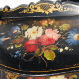 Wall shelf Napoleon III in blackened wood decorated with flowers.