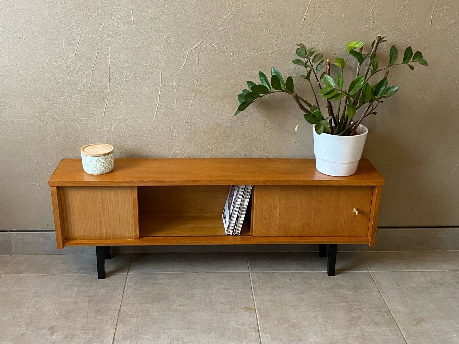 Small vintage wooden sideboard (TV cabinet)