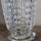 Vase sur pied en verre ciselé 10 facettes
