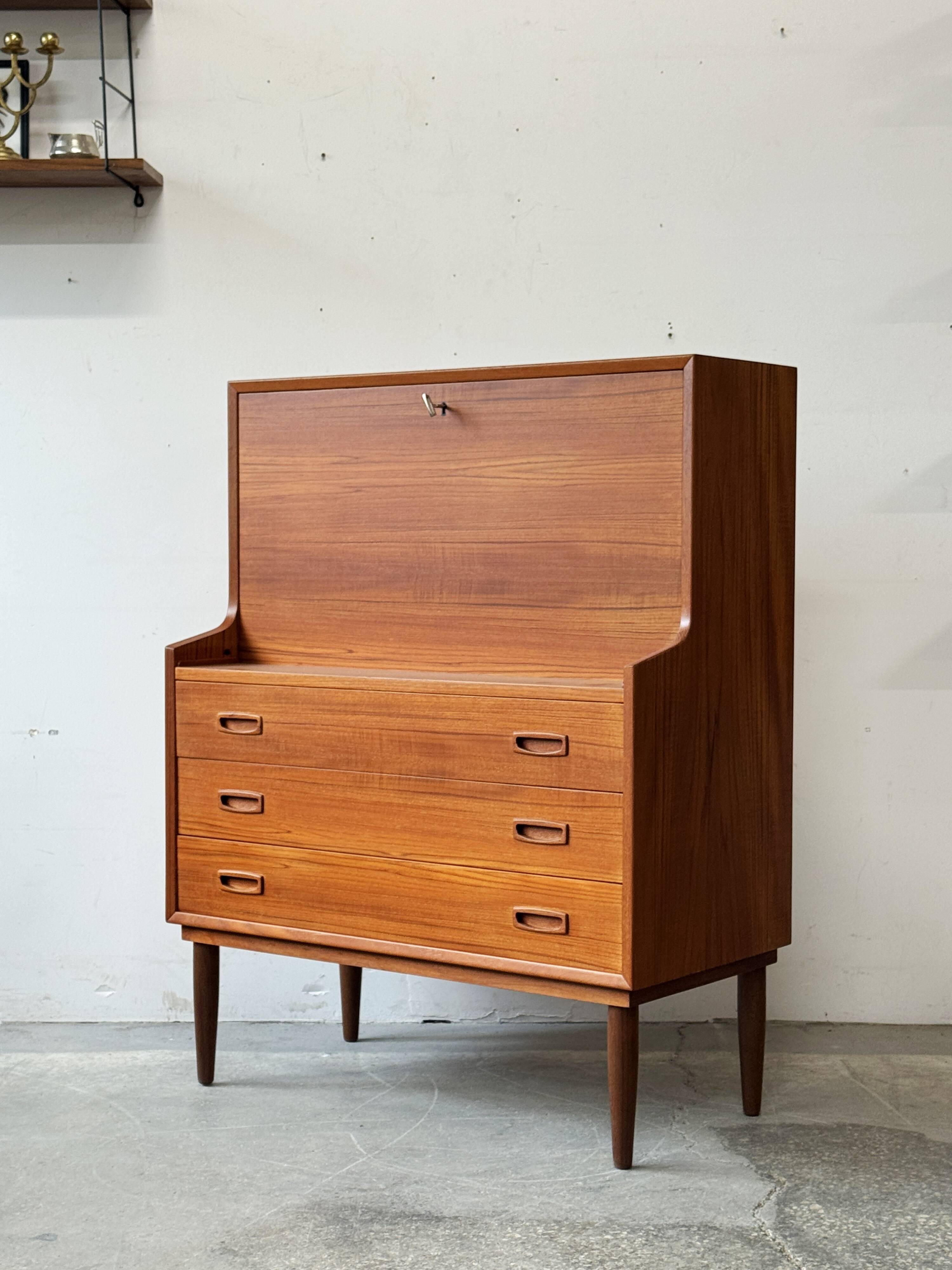 Secretary/desk, Denmark 1960s/1970s, mid-century modern, vintage