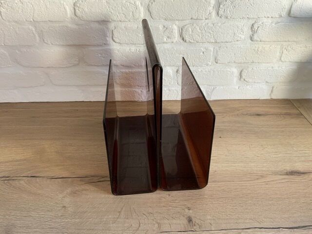 Porte revue plexiglas ambré