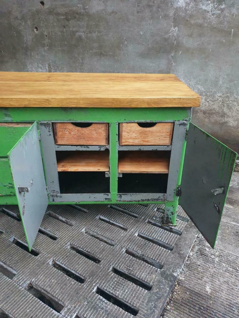 Old workbench industrial