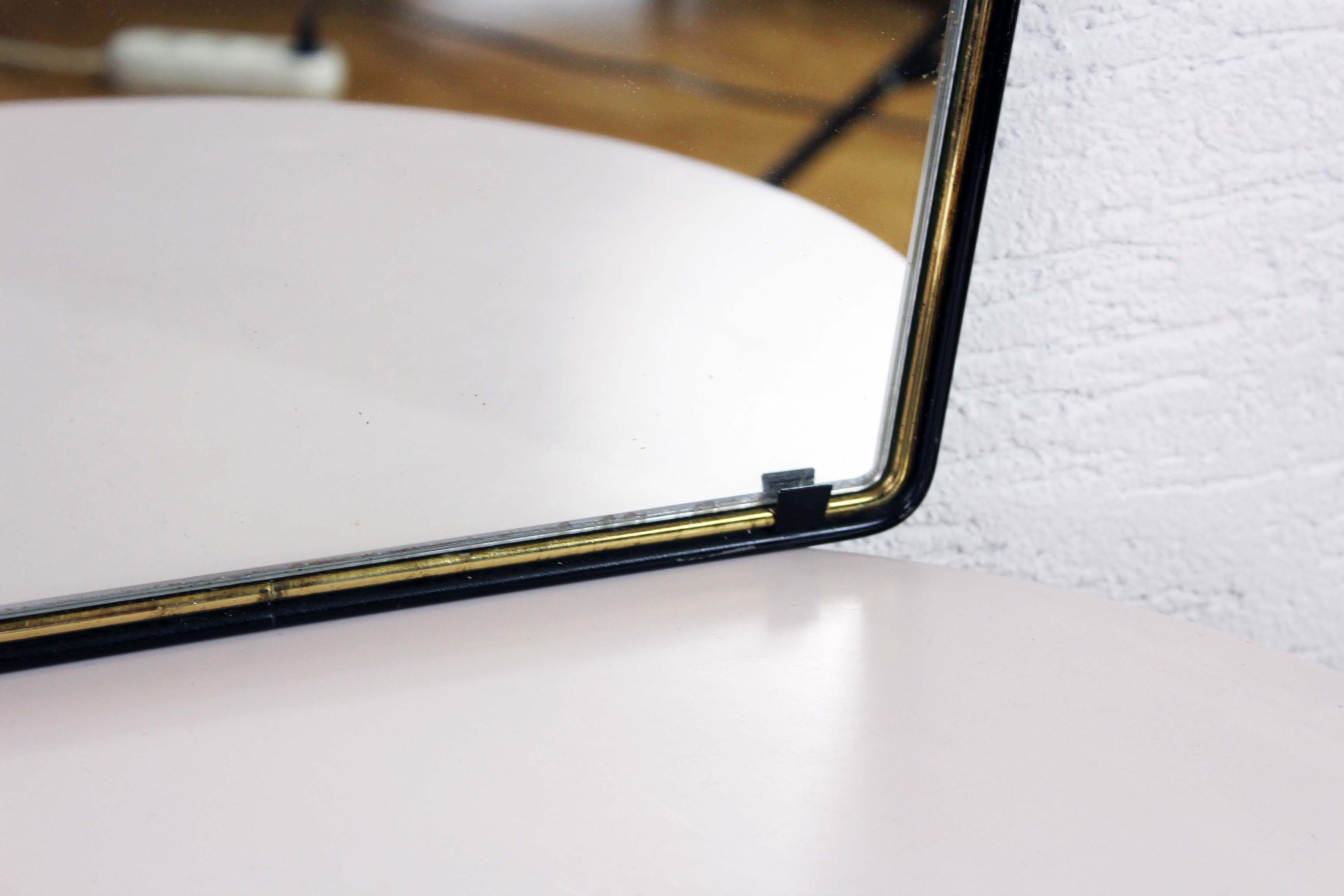 Ancient mirror from the 50s size 50x42cm