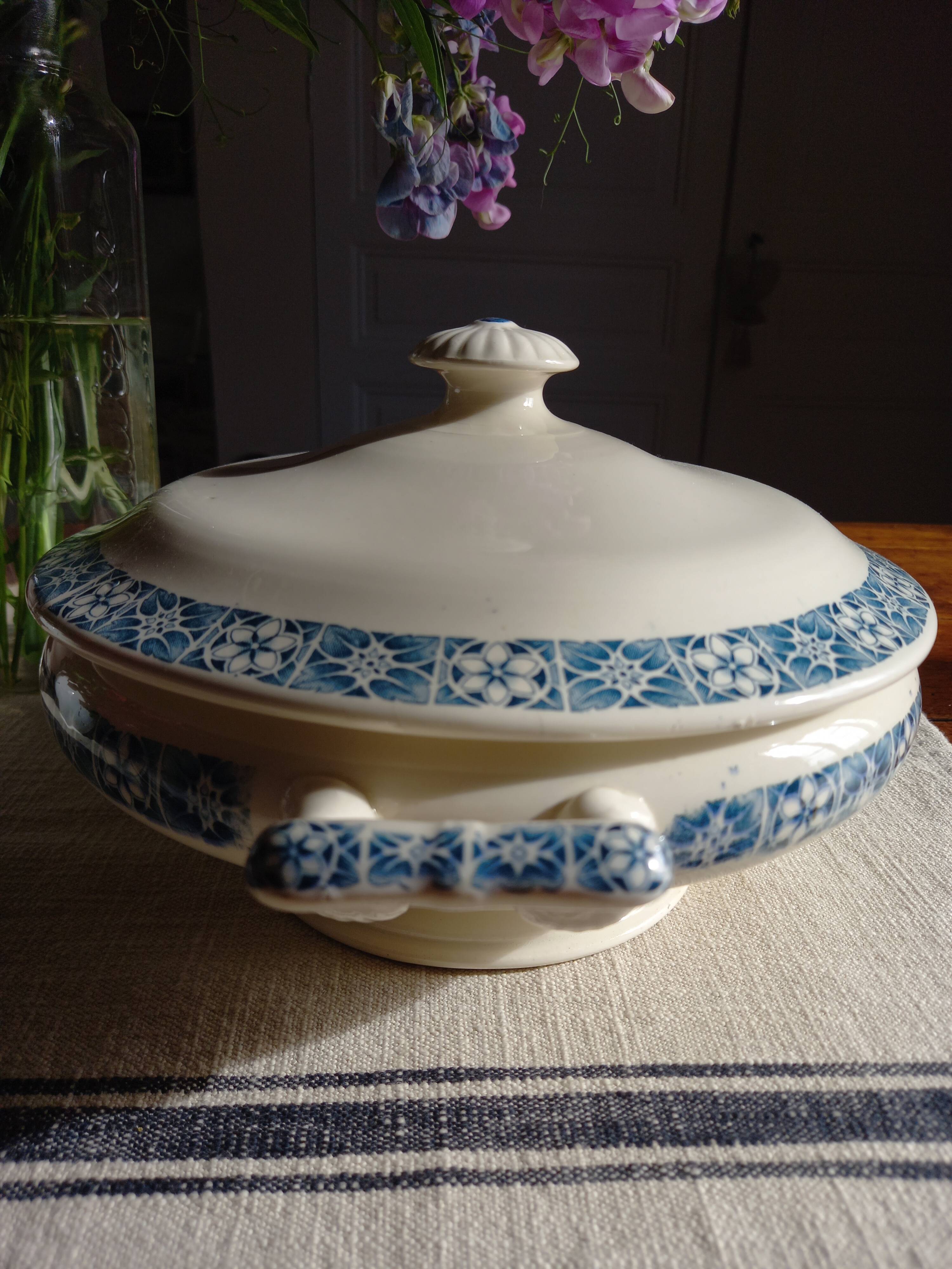 Old soup tureen or vegetable dish in Longchamp “René” iron earthenware
