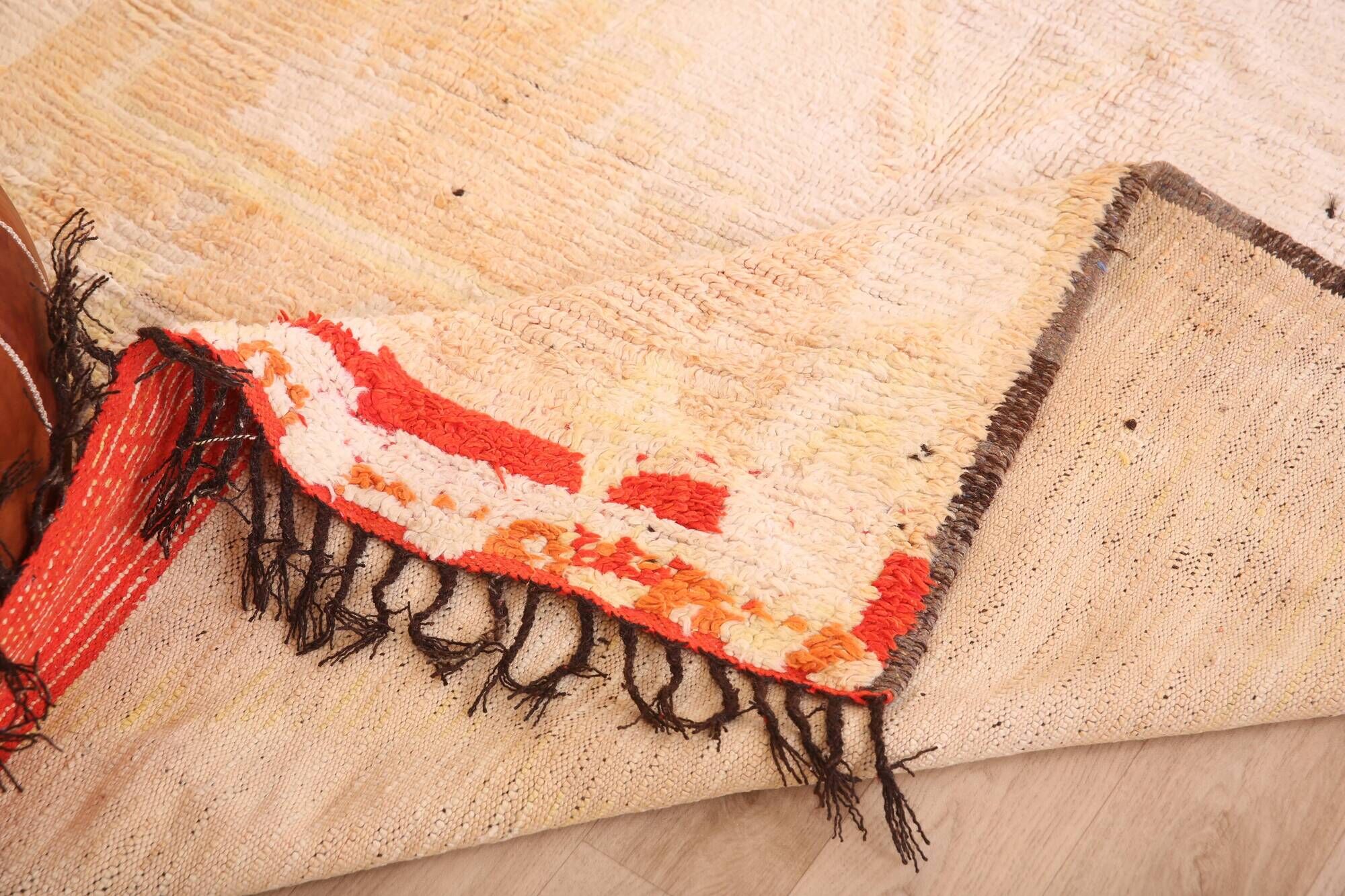 Pale Vintage Moroccan Rug 164 x 277 cm, Berber Handmade Wool Rug Yellow